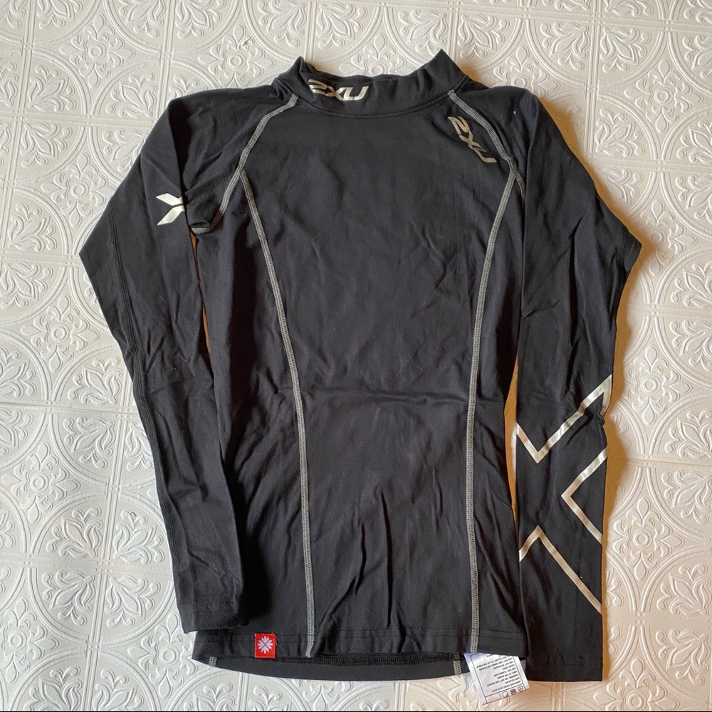 2XU Compression Wind Defence - Picture 2 of 2